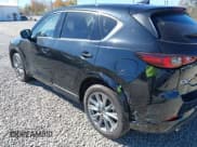 ✅ 2025 Mazda CX-5 S Premium Plus • VIN: JM3KFBEM6S0540865 • Lot: 42296508. Wystawiony na IAAI z przebiegiem 11 749 mil. Bezpłatny archiwum sprzedaży aukcyjnych z USA i szczegółowy raport historii pojazdu na DreamBid. Zdjęcie 17.