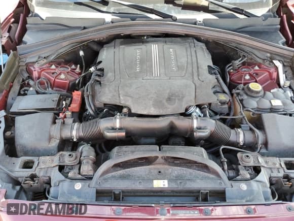 ✅ 2017 Jaguar F-Pace 35t • VIN: SADCS2BV4HA051328 • Lot: 61606355. Wystawiony na Copart z przebiegiem Nie podano. Bezpłatny archiwum sprzedaży aukcyjnych z USA i szczegółowy raport historii pojazdu na DreamBid. Zdjęcie 12.