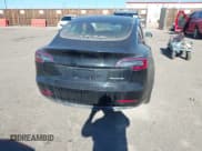 ✅ 2018 Tesla Model 3 Long Range Battery • VIN: 5YJ3E1EB5JF127862 • Lot: 43709587. Wystawiony na IAAI z przebiegiem 35 786 mil. Bezpłatny archiwum sprzedaży aukcyjnych z USA i szczegółowy raport historii pojazdu na DreamBid. Zdjęcie 16.