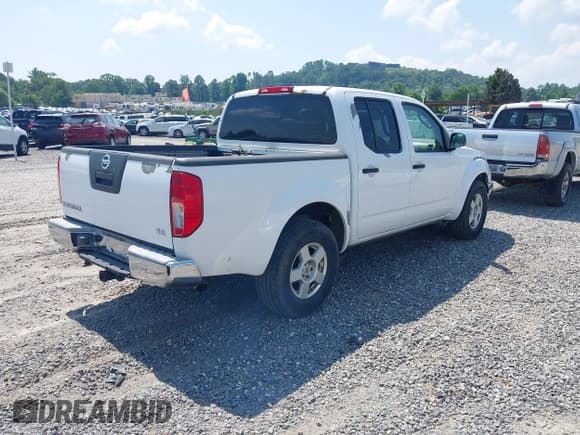 ✅ 2006 Nissan Frontier SE • VIN: 1N6AD07U66C468451 • Лот: 42424426. Опубликован ранее на IAAI с пробегом 141 443 миль. Бесплатный доступ к архиву аукционных продаж из США и подробный отчёт об истории автомобиля на DreamBid. Изображение 4.