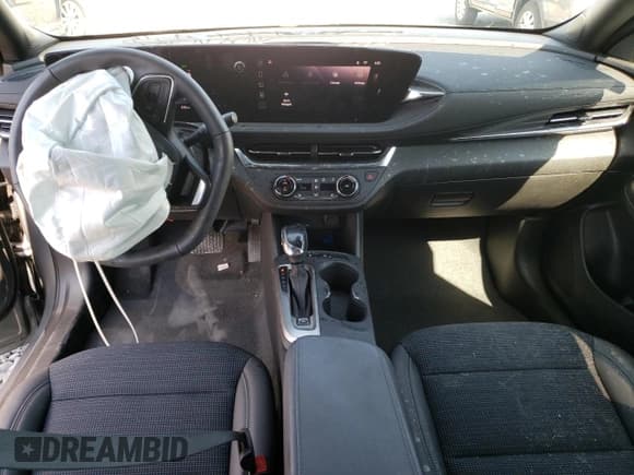 ✅ 2025 Buick Envista Preferred • VIN: KL47LAEP6SB186484 • Lot: 64326555. Wystawiony na Copart z przebiegiem 1 711 mil. Bezpłatny archiwum sprzedaży aukcyjnych z USA i szczegółowy raport historii pojazdu na DreamBid. Zdjęcie 8.