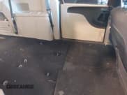 ✅ 2015 Dodge Grand Caravan SXT • VIN: 2C4RDGCG1FR512698 • Lot: 43391933. Wystawiony na IAAI z przebiegiem 142 172 mil. Bezpłatny archiwum sprzedaży aukcyjnych z USA i szczegółowy raport historii pojazdu na DreamBid. Zdjęcie 8.