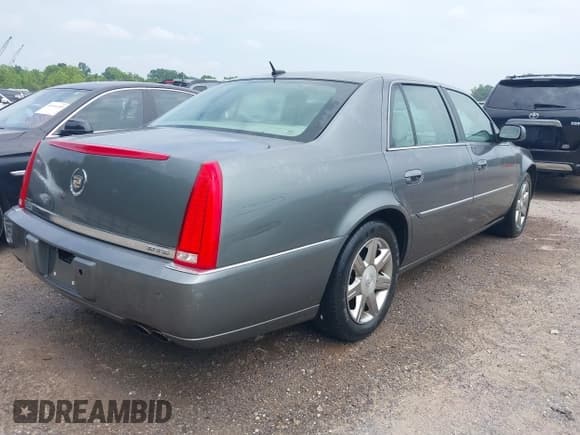 ✅ 2006 Cadillac DTS 1SC • VIN: 1G6KD57Y76U244707 • Lot: 42445115. Listed on IAAI with 189,119 mi. Free auction sales archive from the USA and detailed vehicle history report at DreamBid. Image 4.