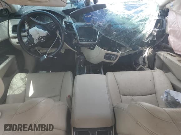 ✅ 2014 Acura RLX Advance • VIN: JH4KC1F92EC005412 • Lot: 54162665. Listed on Copart with 104,960 mi. Free auction sales archive from the USA and detailed vehicle history report at DreamBid. Image 8.