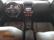 ✅ 2015 Mitsubishi Outlander SE • VIN: 4A4AR4AU5FE008568 • Lot: 81101995. Wystawiony na Copart z przebiegiem 172 794 mil. Bezpłatny archiwum sprzedaży aukcyjnych z USA i szczegółowy raport historii pojazdu na DreamBid. Zdjęcie 8.