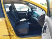 ✅ 2011 Chevrolet Aveo 1LT • VIN: KL1TD5DE1BB138181 • Lot: 42579661. Wystawiony na IAAI z przebiegiem 74 166 mil. Bezpłatny archiwum sprzedaży aukcyjnych z USA i szczegółowy raport historii pojazdu na DreamBid. Zdjęcie 5.