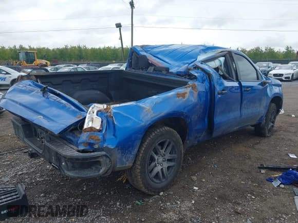 ✅ 2022 Chevrolet Silverado 1500 LT Trail Boss • VIN: 3GCUDFED6NG674256 • Lot: 43436478. Wystawiony na IAAI z przebiegiem 60 036 mil. Bezpłatny archiwum sprzedaży aukcyjnych z USA i szczegółowy raport historii pojazdu na DreamBid. Zdjęcie 4.