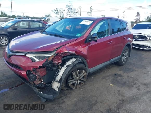 ✅ 2018 Toyota RAV4 LE • VIN: 2T3BFREV4JW827805 • Lot: 43401529. Wystawiony na IAAI z przebiegiem 81 692 mil. Bezpłatny archiwum sprzedaży aukcyjnych z USA i szczegółowy raport historii pojazdu na DreamBid. Zdjęcie 2.