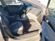 ✅ 2014 Hyundai Sonata SE • VIN: 5NPEC4AC9EH833853 • Лот: 43514135. Опубликован ранее на IAAI с пробегом 125 725 миль. Бесплатный доступ к архиву аукционных продаж из США и подробный отчёт об истории автомобиля на DreamBid. Изображение 5.