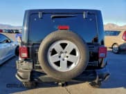 ✅ 2017 Jeep Wrangler Unlimited Sahara • VIN: 1C4BJWEG6HL650377 • Lot: 92916945. Listed on Copart with 68,477 mi. Free auction sales archive from the USA and detailed vehicle history report at DreamBid. Image 6.