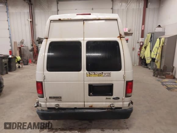 ✅ 2013 Ford Econoline Passenger XL • VIN: 1FBSS3BLXDDB17809 • Lot: 41280844. Wystawiony na IAAI z przebiegiem 110 081 mil. Bezpłatny archiwum sprzedaży aukcyjnych z USA i szczegółowy raport historii pojazdu na DreamBid. Zdjęcie 16.