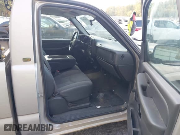 ✅ 2005 Chevrolet Silverado 1500 Work Truck • VIN: 1GCEC14V65Z336473 • Lot: 43441053. Listed on IAAI with 153,302 mi. Free auction sales archive from the USA and detailed vehicle history report at DreamBid. Image 5.