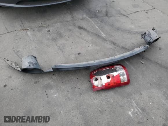 2008 GMC Sierra 1500 SLE1 with VIN 1GTEK19J78Z126347, listed as a Copart auction lot 83988505 with 227,529 mi miles and Salvage title. Bid and sale history available at DreamBid. Image 12.