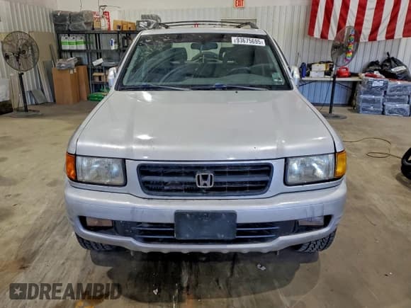 ✅ 1999 Honda Passport LX • VIN: 4S6CK58W8X4413903 • Lot: 93675695. Listed on Copart with 263,236 mi. Free auction sales archive from the USA and detailed vehicle history report at DreamBid. Image 5.