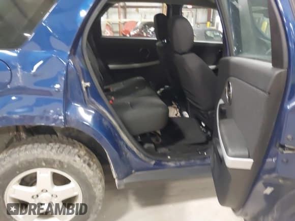 ✅ 2008 Pontiac Torrent • VIN: 2CKDL43F786296629 • Lot: 42088443. Wystawiony na IAAI z przebiegiem Nie podano. Bezpłatny archiwum sprzedaży aukcyjnych z USA i szczegółowy raport historii pojazdu na DreamBid. Zdjęcie 8.