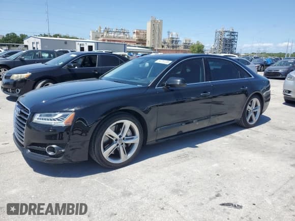 ✅ 2018 Audi A8 • VIN: WAU44AFD0JN000880 • Лот: 54751235. Опубликован ранее на Copart с пробегом 76 161 миль. Бесплатный доступ к архиву аукционных продаж из США и подробный отчёт об истории автомобиля на DreamBid. Изображение 1.
