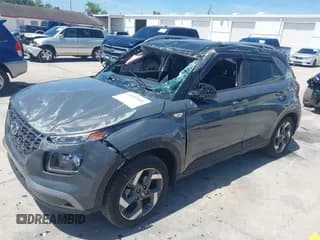 ✅ 2024 Hyundai Venue SEL • VIN: KMHRC8A32RU315387 • Lot: 41957361. Listed on IAAI with 5,303 mi. Free auction sales archive from the USA and detailed vehicle history report at DreamBid. Image 2.