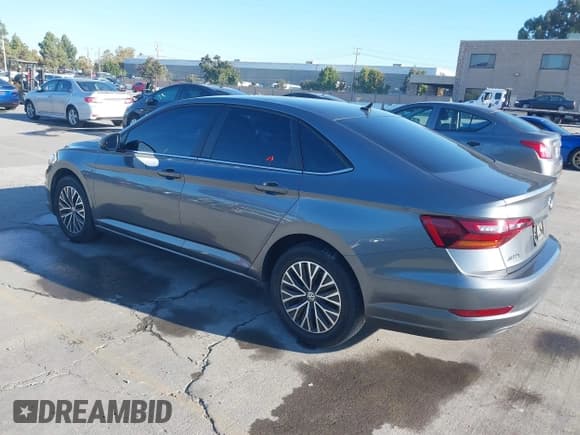 ✅ 2019 Volkswagen Jetta S • VIN: 3VWC57BU3KM143867 • Лот: 43497892. Опубликован ранее на IAAI с пробегом 87 093 миль. Бесплатный доступ к архиву аукционных продаж из США и подробный отчёт об истории автомобиля на DreamBid. Изображение 3.