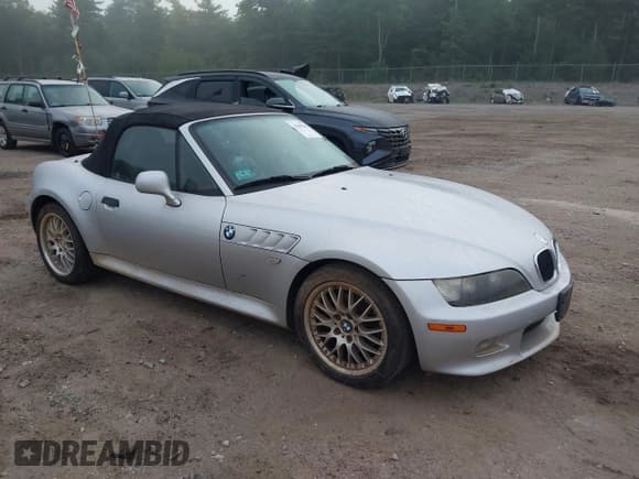 ✅ 2001 BMW Z3 3.0 • VIN: WBACN53421LL48194 • Лот: 42969288. Опубликован ранее на IAAI с пробегом 128 398 миль. Бесплатный доступ к архиву аукционных продаж из США и подробный отчёт об истории автомобиля на DreamBid. Изображение 1.