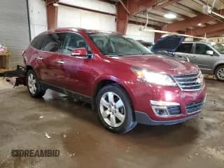 ✅ 2017 Chevrolet Traverse LT • VIN: 1GNKVGKD3HJ317075 • Lot: 71807224. Wystawiony na Copart z przebiegiem 89 884 mil. Bezpłatny archiwum sprzedaży aukcyjnych z USA i szczegółowy raport historii pojazdu na DreamBid. Zdjęcie 4.