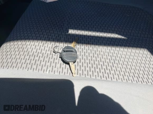 ✅ 2012 Ford F-250 XL • VIN: 1FDBF2A60CEC68510 • Lot: 42396003. Listed on IAAI with 185,303 mi. Free auction sales archive from the USA and detailed vehicle history report at DreamBid. Image 11.