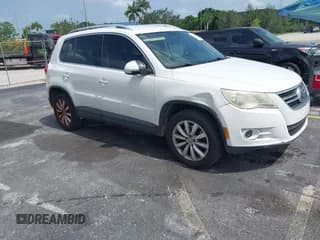 ✅ 2011 Volkswagen Tiguan S • VIN: WVGAV7AX9BW514225 • Lot: 42461785. Listed on IAAI with 128,973 mi. Free auction sales archive from the USA and detailed vehicle history report at DreamBid. Image 1.