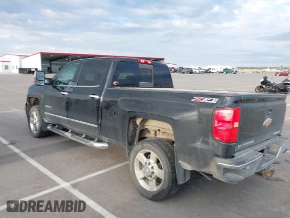 ✅ 2016 Chevrolet Silverado 2500HD LTZ • VIN: 1GC1KWE87GF124919 • Lot: 43070165. Listed on IAAI with 370,559 mi. Free auction sales archive from the USA and detailed vehicle history report at DreamBid. Image 14.