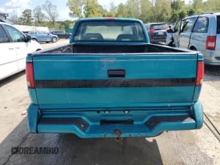 ✅ 1994 Chevrolet S-10 LS • VIN: 1GCCS19Z1R8217571 • Лот: 71994634. Опубликован ранее на Copart с пробегом 167 632 миль. Бесплатный доступ к архиву аукционных продаж из США и подробный отчёт об истории автомобиля на DreamBid. Изображение 6.