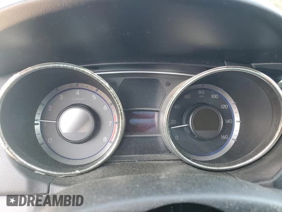 ✅ 2011 Hyundai Sonata SE • VIN: 5NPEC4AC1BH120229 • Lot: 54666214. Wystawiony na Copart z przebiegiem Nie podano. Bezpłatny archiwum sprzedaży aukcyjnych z USA i szczegółowy raport historii pojazdu na DreamBid. Zdjęcie 9.