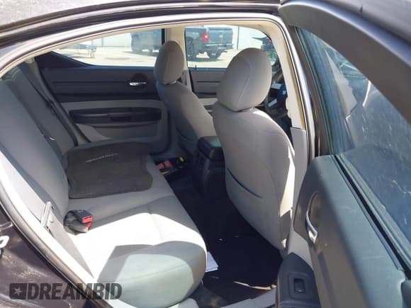 ✅ 2008 Dodge Charger • VIN: 2B3KA43R78H162188 • Лот: 42867355. Опубликован ранее на IAAI с пробегом 210 523 миль. Бесплатный доступ к архиву аукционных продаж из США и подробный отчёт об истории автомобиля на DreamBid. Изображение 8.