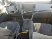 ✅ 2013 Toyota Sienna L • VIN: 5TDZK3DC2DS350059 • Лот: 85398605. Опубликован ранее на Copart с пробегом Не указан. Бесплатный доступ к архиву аукционных продаж из США и подробный отчёт об истории автомобиля на DreamBid. Изображение 8.