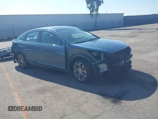 2015 Hyundai Sonata Sport с VIN 5NPE34AB6FH170783, выставлен на аукционе IAAI как лот 42444028 с пробегом 114 302 миль миль и . История ставок и продаж доступна на DreamBid. Изображение 1.