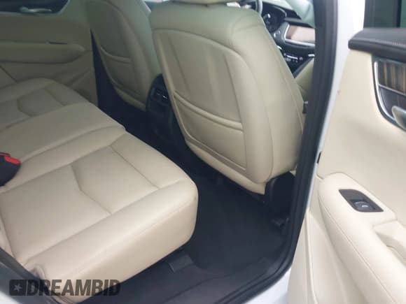 ✅ 2017 Cadillac XT5 FWD • VIN: 1GYKNARS6HZ164746 • Lot: 43755450. Listed on IAAI with 44,725 mi. Free auction sales archive from the USA and detailed vehicle history report at DreamBid. Image 8.