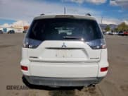 ✅ 2012 Mitsubishi Outlander SE • VIN: JA4AS3AWXCU019715 • Lot: 81110145. Wystawiony na Copart z przebiegiem 132 637 mil. Bezpłatny archiwum sprzedaży aukcyjnych z USA i szczegółowy raport historii pojazdu na DreamBid. Zdjęcie 6.