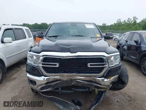 2019 Ram 1500 Big Horn z VIN 1C6SRFFT2KN911978, wystawiony jako IAAI lot #42483116 z przebiegiem 123 639 mil mil oraz . Historia ofert i sprzedaży dostępna na DreamBid. Obrazek 12.