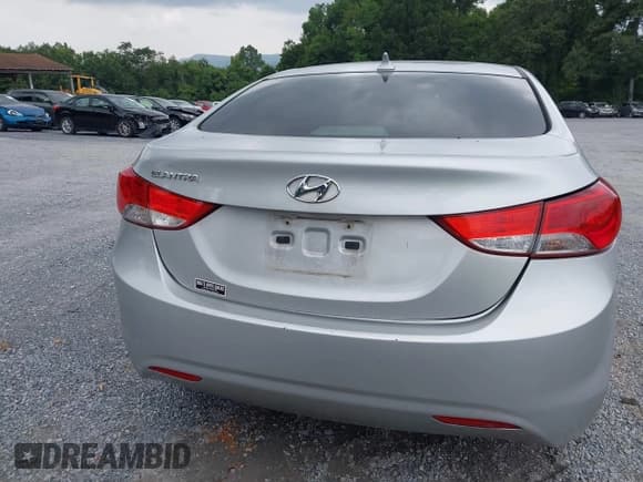 ✅ 2013 Hyundai Elantra GLS • VIN: KMHDH4AE8DU829579 • Lot: 42940329. Listed on IAAI with 153,115 mi. Free auction sales archive from the USA and detailed vehicle history report at DreamBid. Image 17.