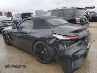 ✅ 2022 BMW Z4 sDriveM40i • VIN: WBAHF9C05NWX73677 • Lot: 78484773. Wystawiony na Copart z przebiegiem 4 000 mil. Bezpłatny archiwum sprzedaży aukcyjnych z USA i szczegółowy raport historii pojazdu na DreamBid. Zdjęcie 2.