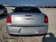 ✅ 2020 Chrysler 300 Limited • VIN: 2C3CCAKG5LH124497 • Лот: 70770384. Опубликован ранее на Copart с пробегом 93 279 миль. Бесплатный доступ к архиву аукционных продаж из США и подробный отчёт об истории автомобиля на DreamBid. Изображение 6.