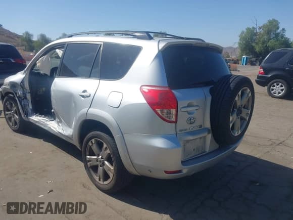 ✅ 2008 Toyota RAV4 Sport • VIN: JTMZK32V086013805 • Lot: 42530294. Listed on IAAI with 246,999 mi. Free auction sales archive from the USA and detailed vehicle history report at DreamBid. Image 3.