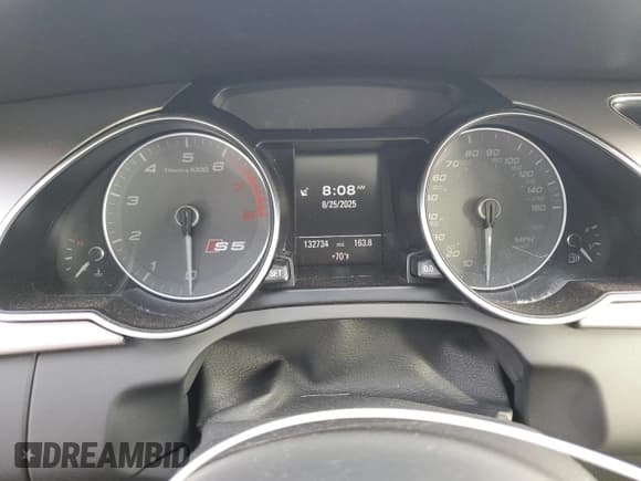 ✅ 2013 Audi S5 Premium Plus • VIN: WAUCGAFR3DA068214 • Lot: 69732035. Wystawiony na Copart z przebiegiem 132 734 mil. Bezpłatny archiwum sprzedaży aukcyjnych z USA i szczegółowy raport historii pojazdu na DreamBid. Zdjęcie 9.