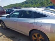 ✅ 2012 Honda Crosstour EX-L • VIN: 5J6TF2H50CL000097 • Лот: 42950147. Опубликован ранее на IAAI с пробегом 260 421 миль. Бесплатный доступ к архиву аукционных продаж из США и подробный отчёт об истории автомобиля на DreamBid. Изображение 15.