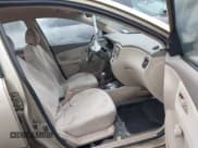 ✅ 2007 Kia Rio LX • VIN: KNADE123676250136 • Lot: 43771987. Wystawiony na IAAI z przebiegiem 164 786 mil. Bezpłatny archiwum sprzedaży aukcyjnych z USA i szczegółowy raport historii pojazdu na DreamBid. Zdjęcie 5.