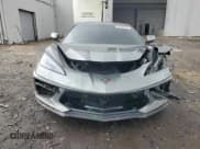 ✅ 2022 Chevrolet Corvette 1LT • VIN: 1G1YA2D41N5102371 • Lot: 90780365. Wystawiony na Copart z przebiegiem 17 549 mil. Bezpłatny archiwum sprzedaży aukcyjnych z USA i szczegółowy raport historii pojazdu na DreamBid. Zdjęcie 5.