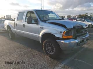 ✅ 2001 Ford F-250 XL • VIN: 1FTNW21SX1EB91673 • Lot: 43197624. Wystawiony na IAAI z przebiegiem 197 674 mil. Bezpłatny archiwum sprzedaży aukcyjnych z USA i szczegółowy raport historii pojazdu na DreamBid. Zdjęcie 1.