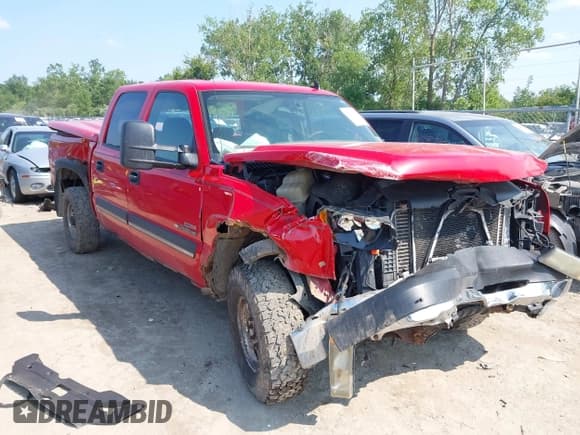 ✅ 2006 Chevrolet Silverado 2500HD LT3 • VIN: 1GCHK232X6F105320 • Лот: 42896488. Опубликован ранее на IAAI с пробегом Не указан. Бесплатный доступ к архиву аукционных продаж из США и подробный отчёт об истории автомобиля на DreamBid. Изображение 1.