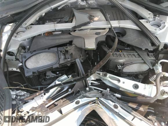 ✅ 2021 Aston Martin DBX • VIN: SCFVUJAW0MTV03004 • Лот: 36604272. Опубликован ранее на IAAI с пробегом 6 872 миль. Бесплатный доступ к архиву аукционных продаж из США и подробный отчёт об истории автомобиля на DreamBid. Изображение 10.