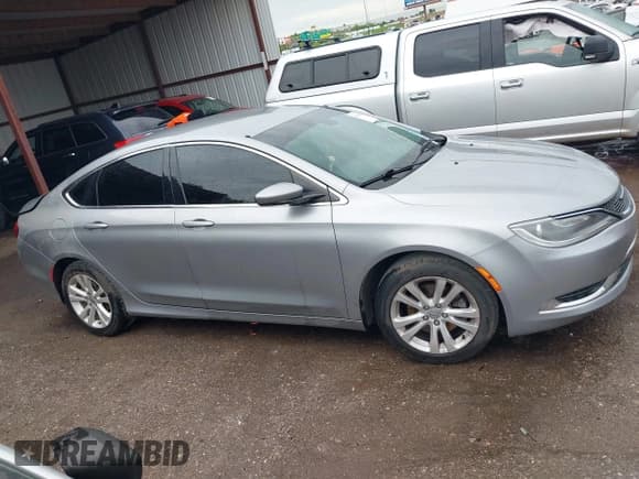 ✅ 2015 Chrysler 200 Limited • VIN: 1C3CCCAB0FN748897 • Lot: 42111462. Listed on IAAI with 157,724 mi. Free auction sales archive from the USA and detailed vehicle history report at DreamBid. Image 13.