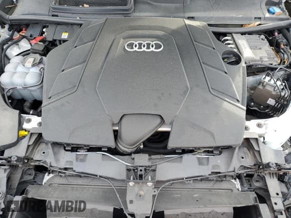 ✅ 2020 Audi Q8 Premium Plus • VIN: WA1BVAF1XLD000613 • Лот: 82378565. Опубликован ранее на Copart с пробегом 45 004 миль. Бесплатный доступ к архиву аукционных продаж из США и подробный отчёт об истории автомобиля на DreamBid. Изображение 12.