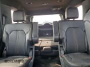 ✅ 2024 Ford Expedition Max Platinum • VIN: 1FMJK1M88REB04512 • Lot: 92865615. Wystawiony na Copart z przebiegiem 8 828 mil. Bezpłatny archiwum sprzedaży aukcyjnych z USA i szczegółowy raport historii pojazdu na DreamBid. Zdjęcie 10.