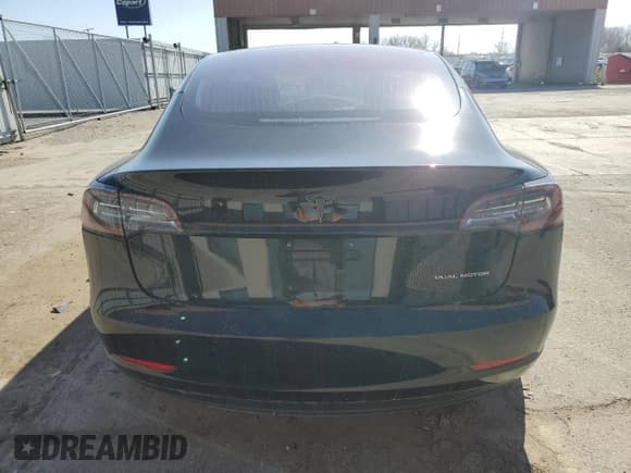 ✅ 2018 Tesla Model 3 Long Range Battery • VIN: 5YJ3E1EB6JF144282 • Lot: 50491975. Wystawiony na Copart z przebiegiem 113 877 mil. Bezpłatny archiwum sprzedaży aukcyjnych z USA i szczegółowy raport historii pojazdu na DreamBid. Zdjęcie 6.